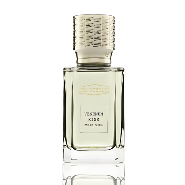 "Venenum Kiss 100mL for bold elegance"