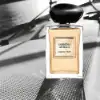 The Giorgio Armani Noir Kogane perfume combines tobacco and saffron notes in its scent.