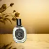 Diptyque Perfume – A captivating fragrance with honey and spice.