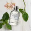 Elegant Perfume with Pepper & Labdanum Notes